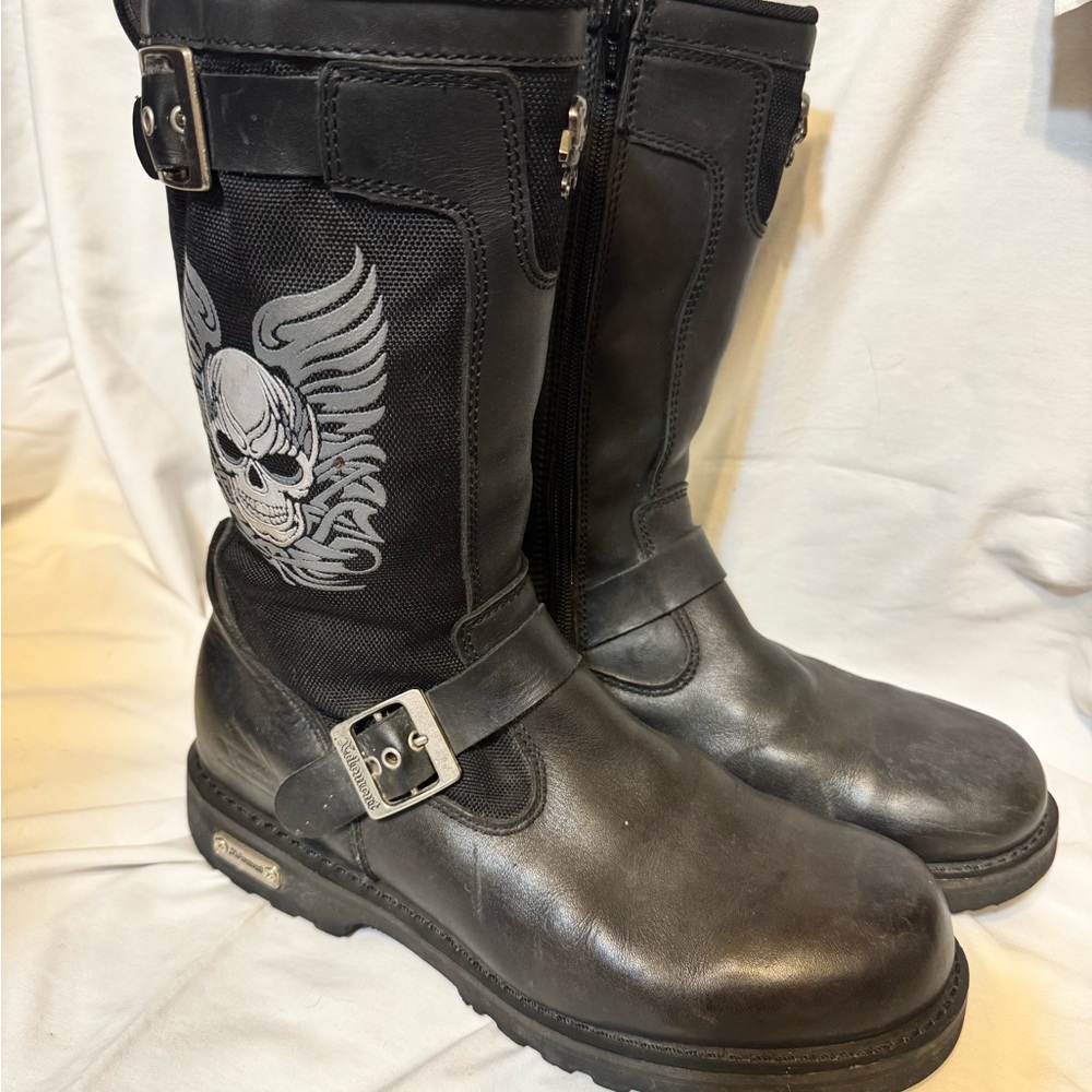Xelement X19405 Men's Black Tribal Skull Boots